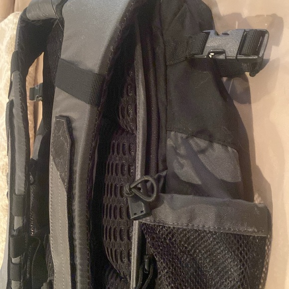 5.11 Covert 18 Backpack NWT - Picture 7 of 16